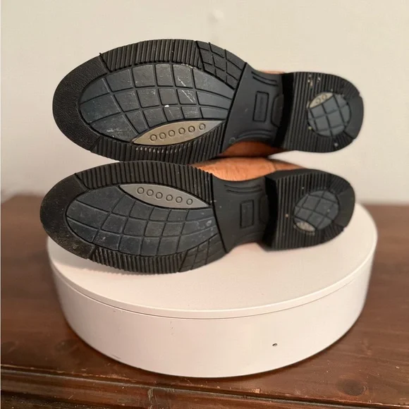 Old West Tan and Black Leather Cowboy Boots - Picture 4 of 8